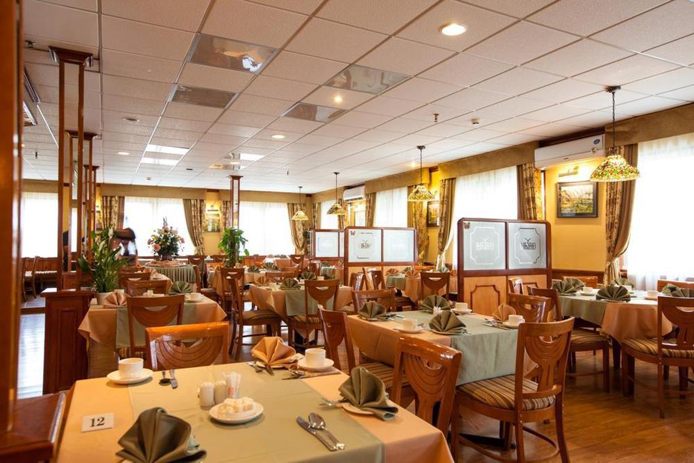 Chagala Atyrau Hotel Ресторант снимка